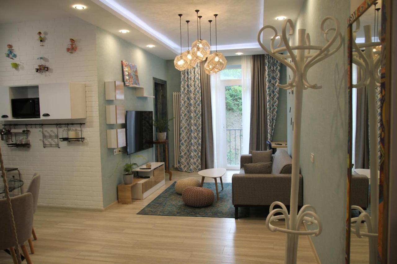 Cozy Apartment In Vake Tbilisi Eksteriør bilde
