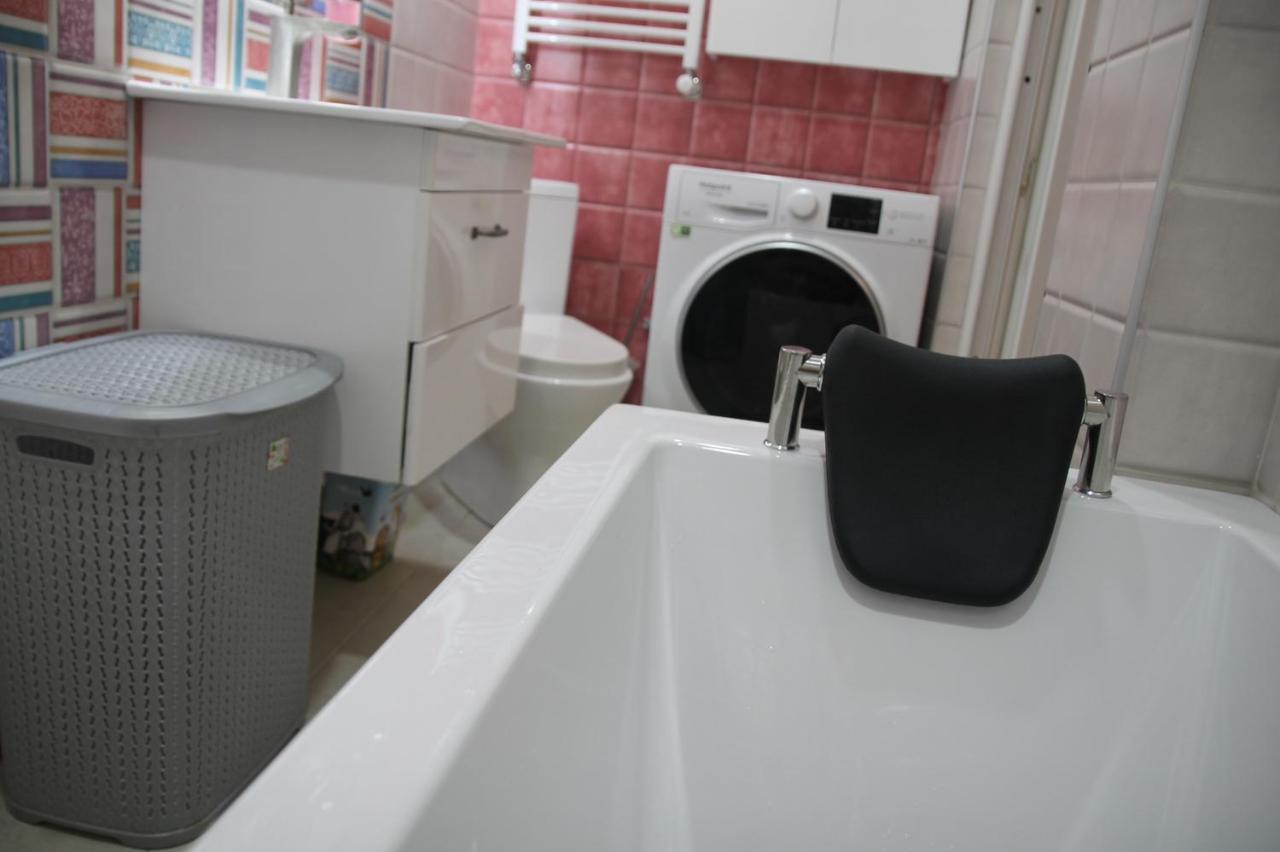 Cozy Apartment In Vake Tbilisi Eksteriør bilde